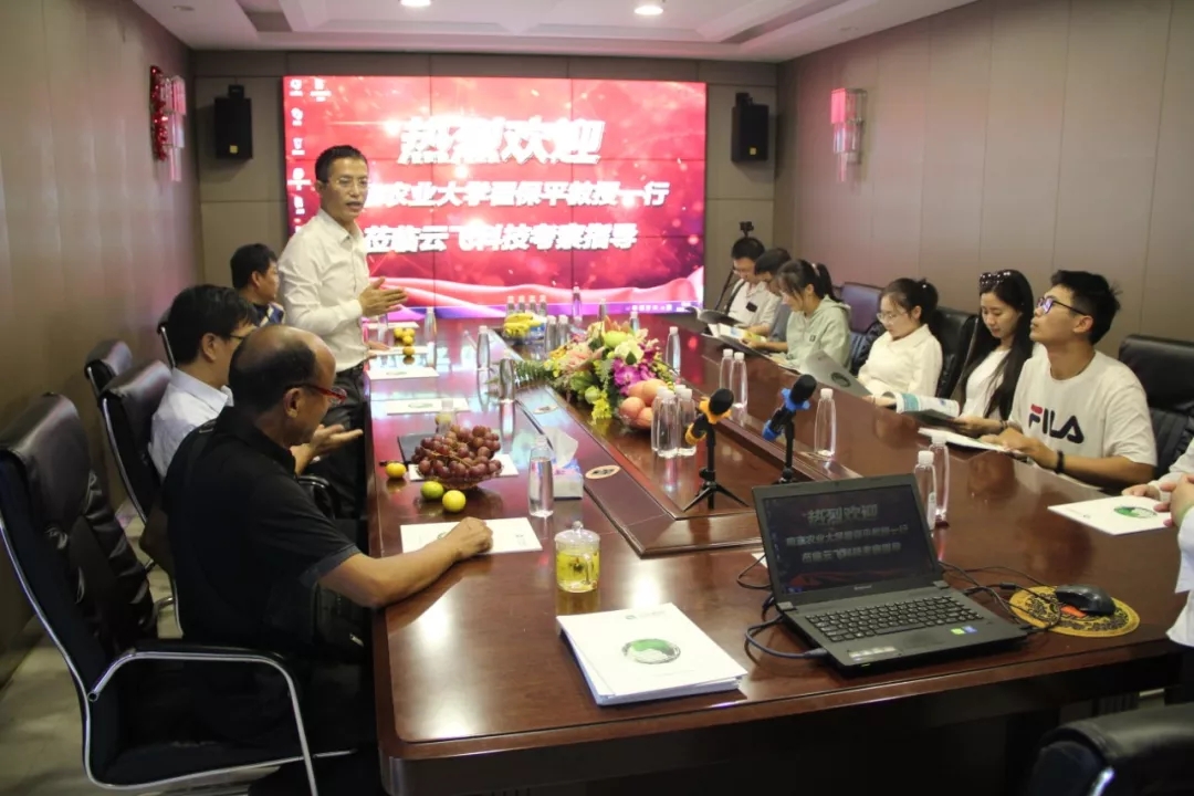 �Ͼ��r(n��ng)�I(y��)��W(xu��)�Ա�ƽ���ڵ��I(l��ng)��(d��o)һ���W�R���w�Ƽ����L�{(di��o)��